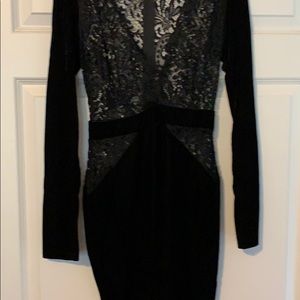 Women’s black dress size unknown ?small size 6